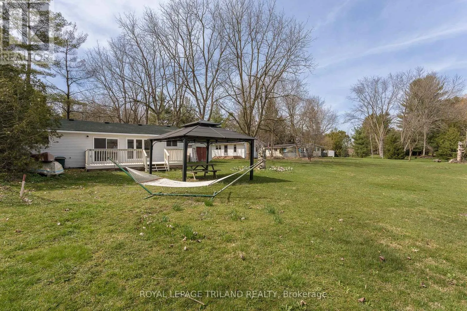 20927 LAKESIDE DRIVE