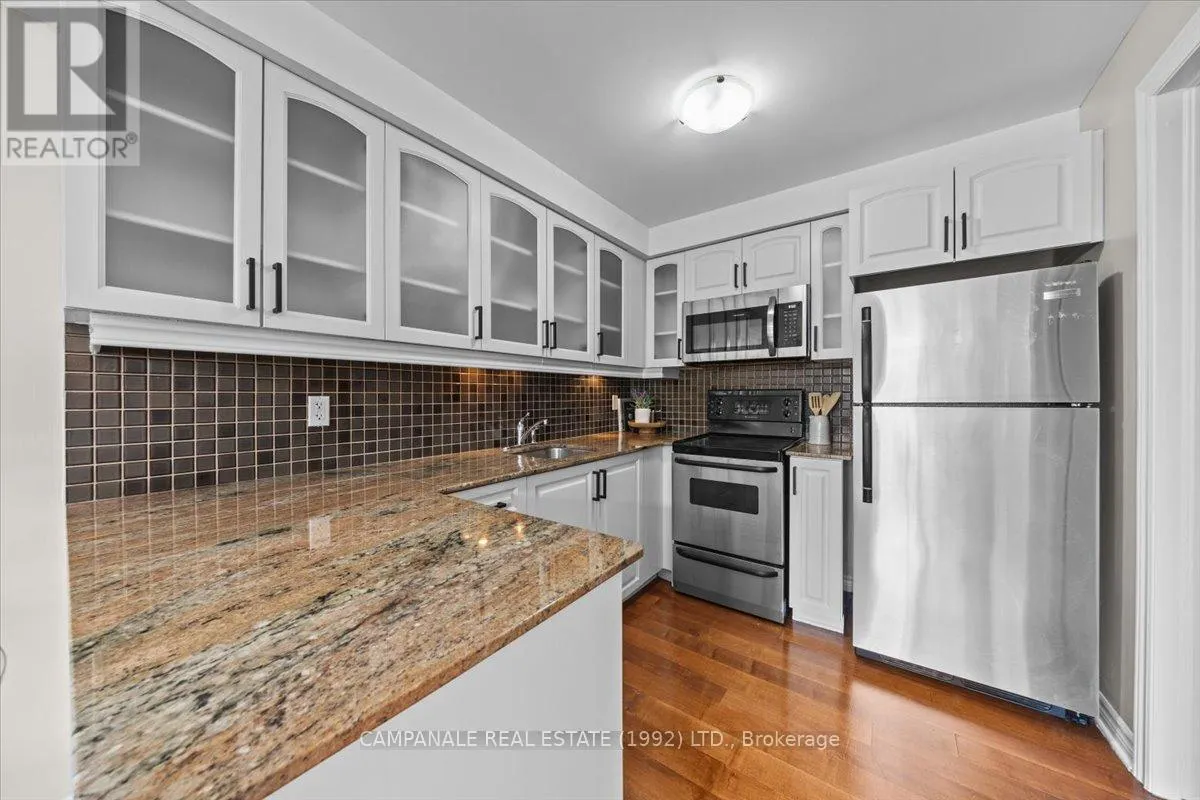 201 - 6 GROVE AVENUE