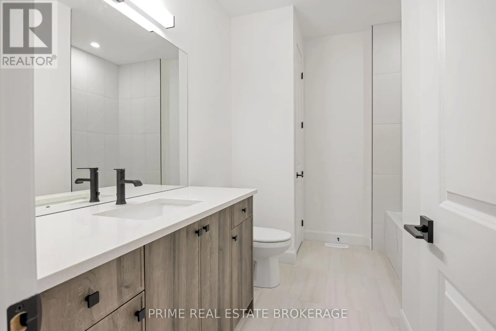 50 - 12 COASTAL CRESCENT, #50
