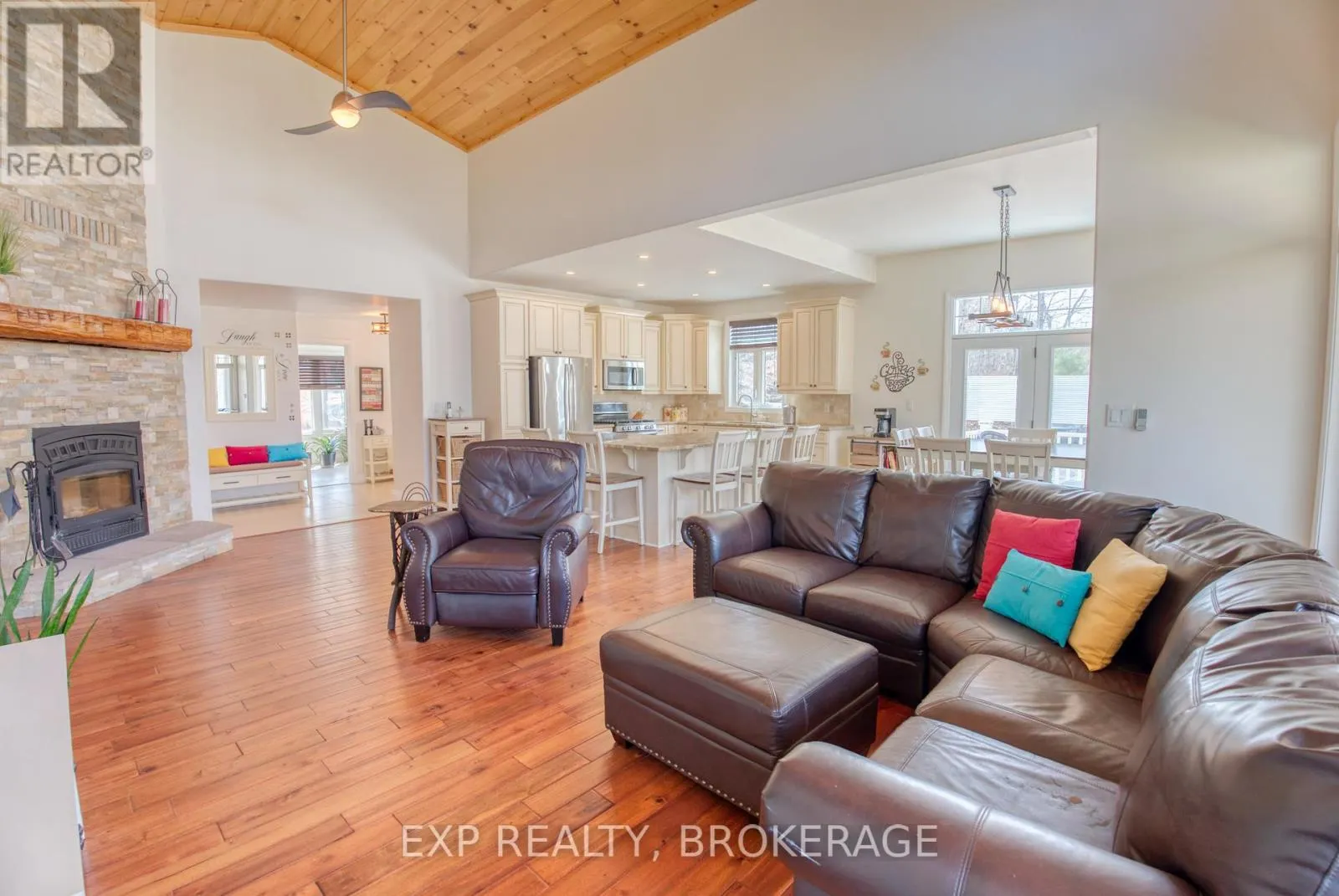 173 CASTLE ROCK LANE