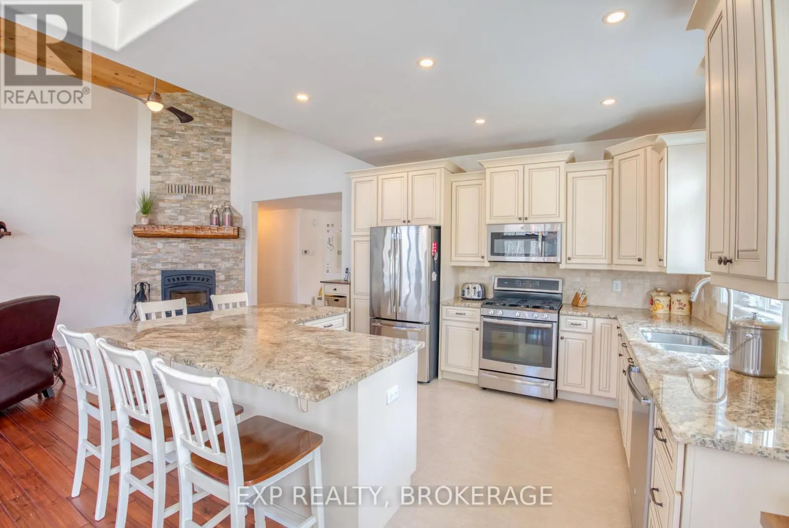 173 CASTLE ROCK LANE