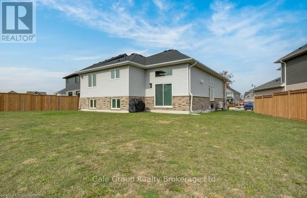 9 CLOVER CIRCLE