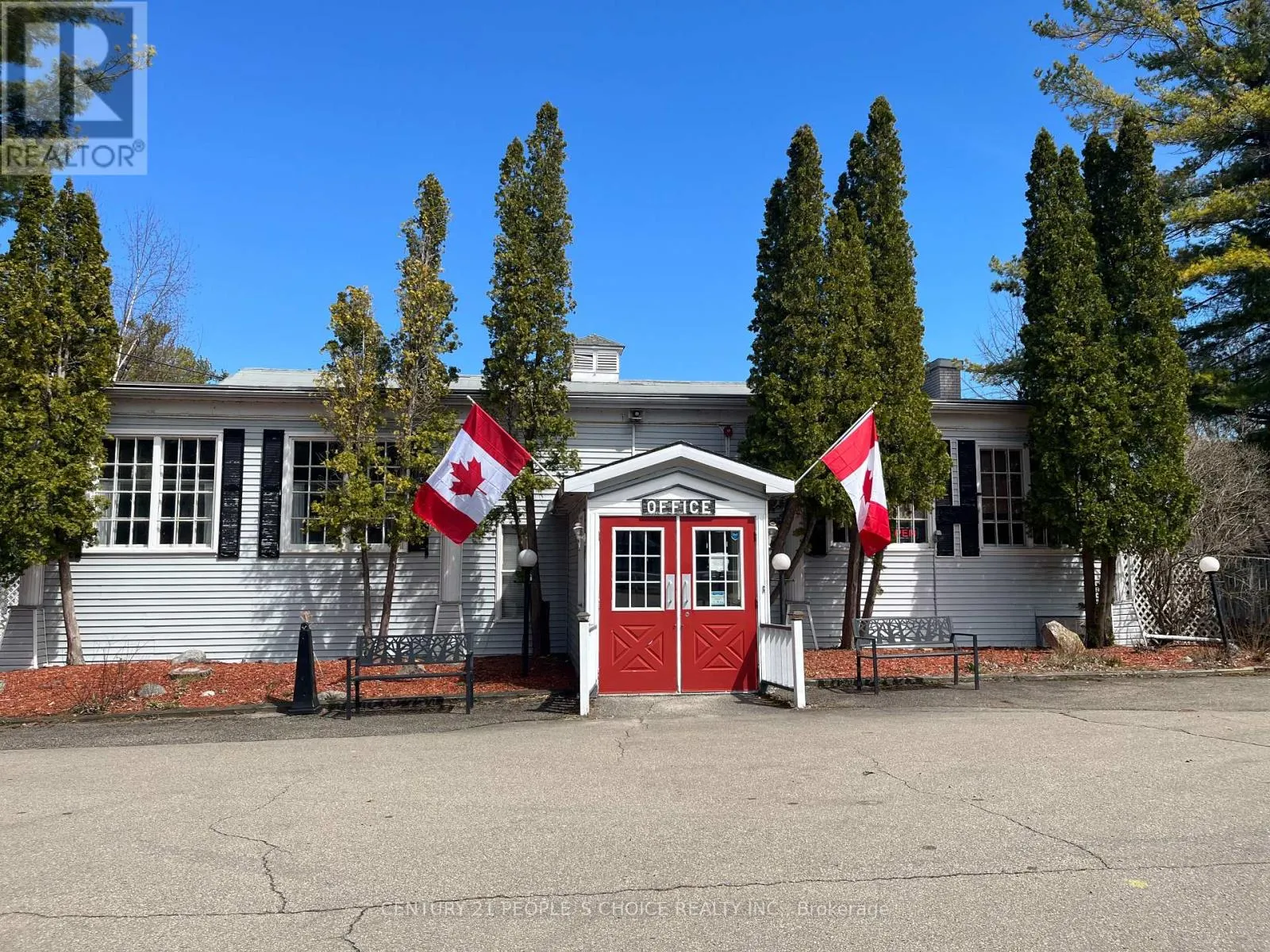 780 KING STREET W