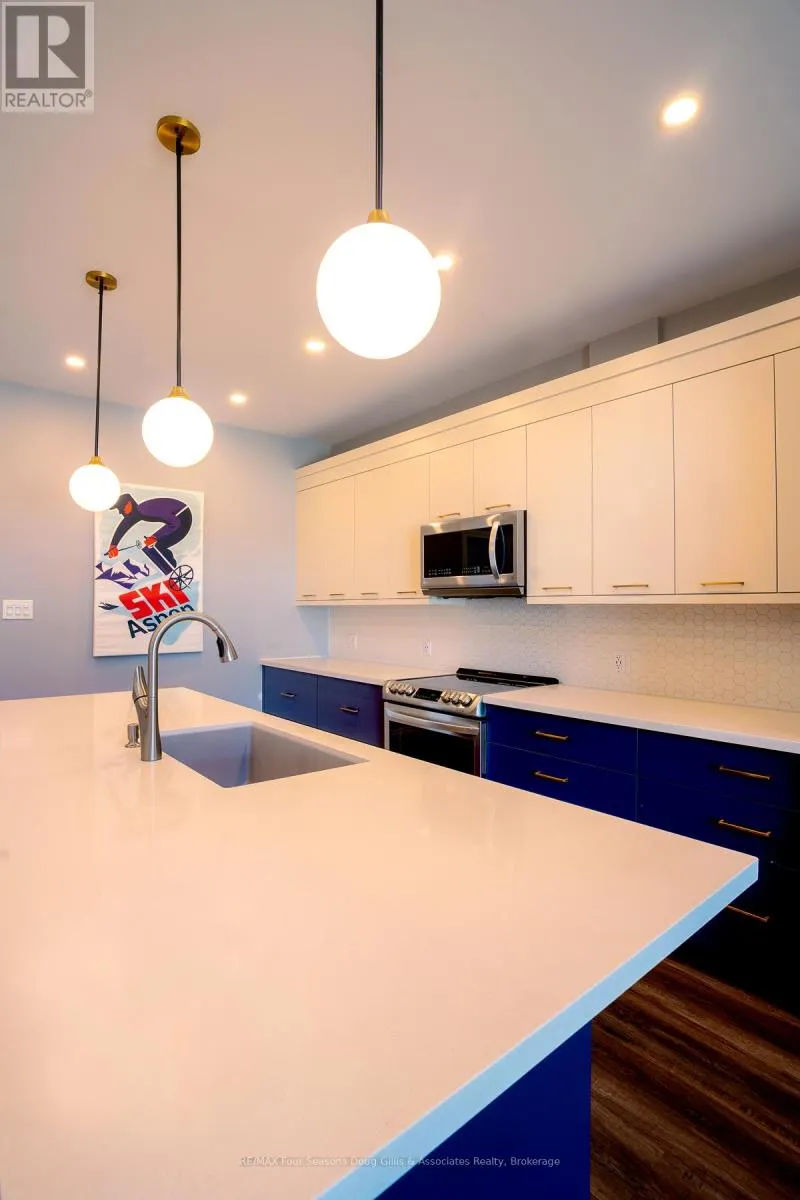 13 - 110 KELLIES WAY, #13