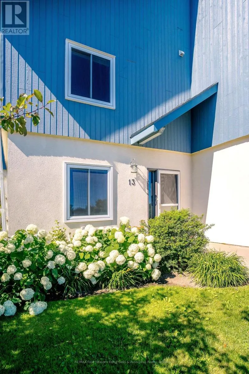 13 - 110 KELLIES WAY, #13