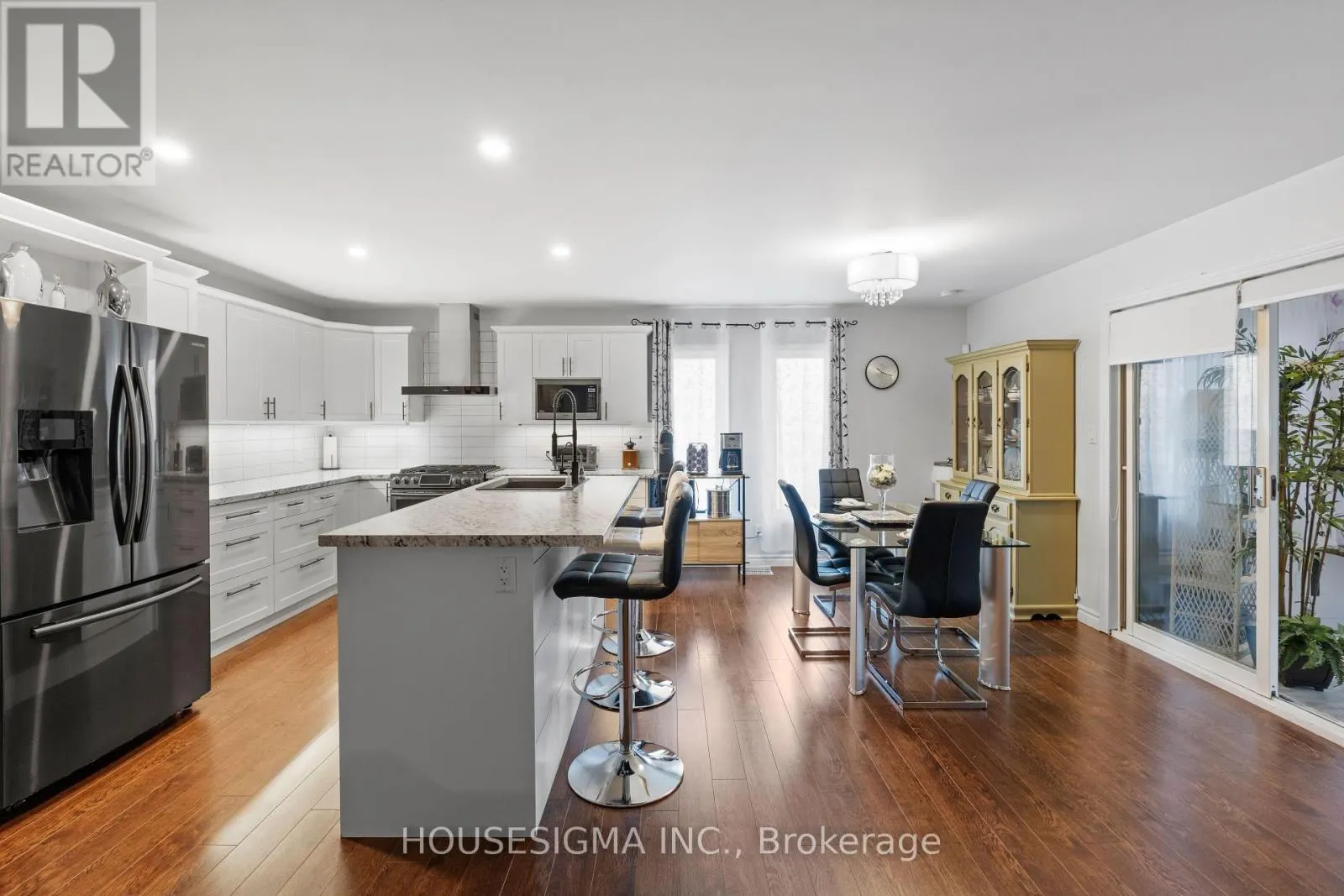 19 DALEWOOD DRIVE
