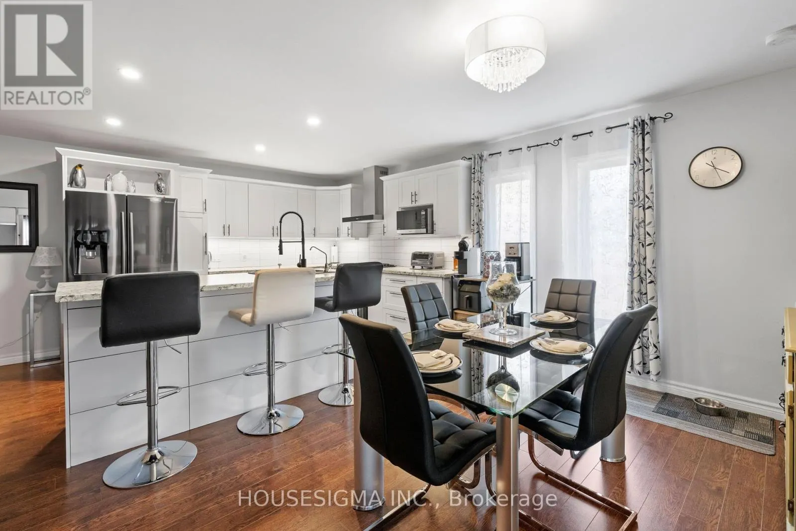 19 DALEWOOD DRIVE