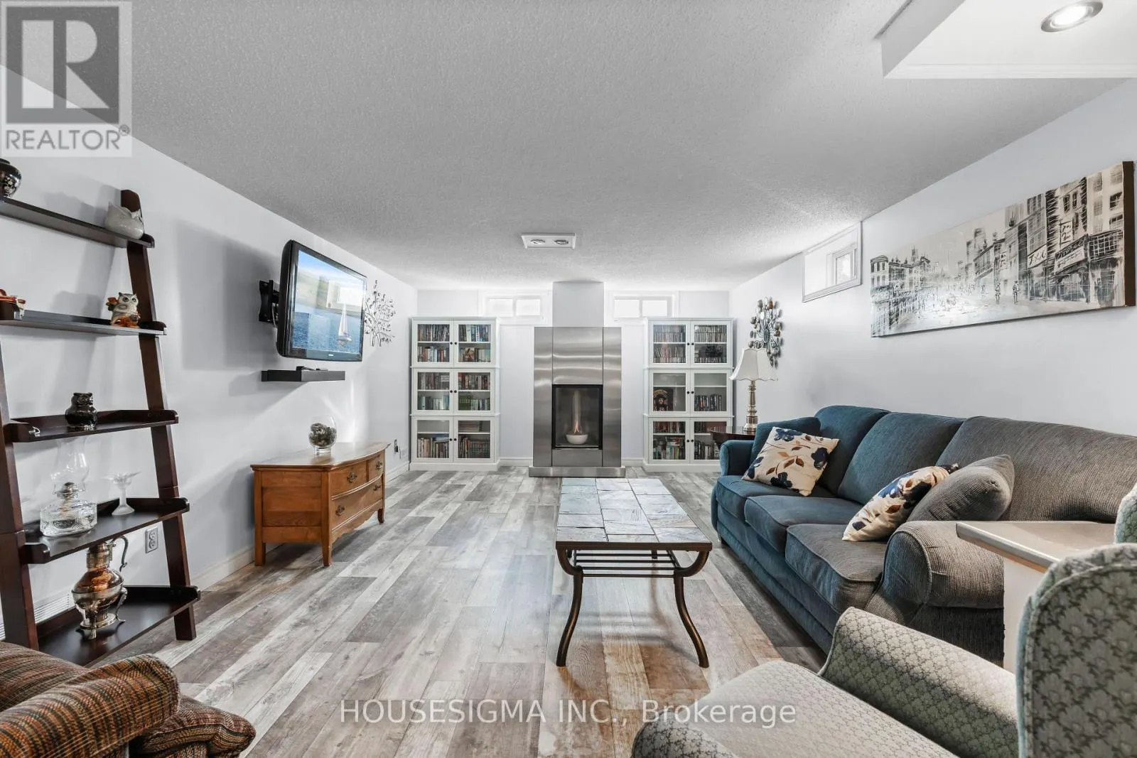 19 DALEWOOD DRIVE