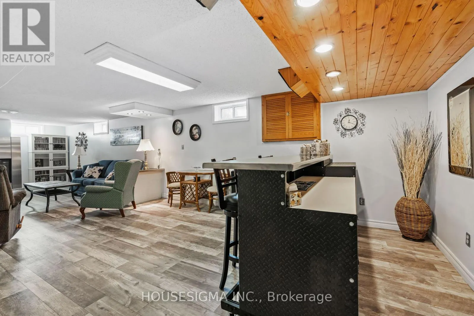 19 DALEWOOD DRIVE