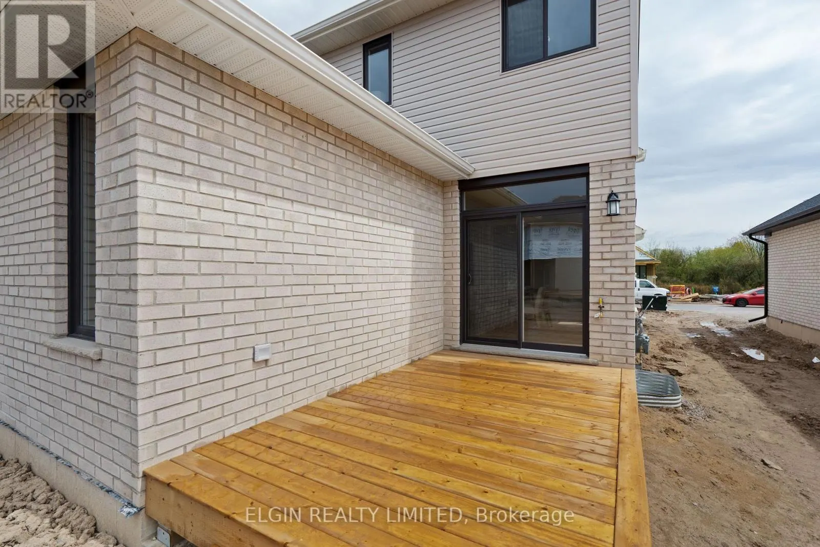 29 HEMLOCK CRESCENT
