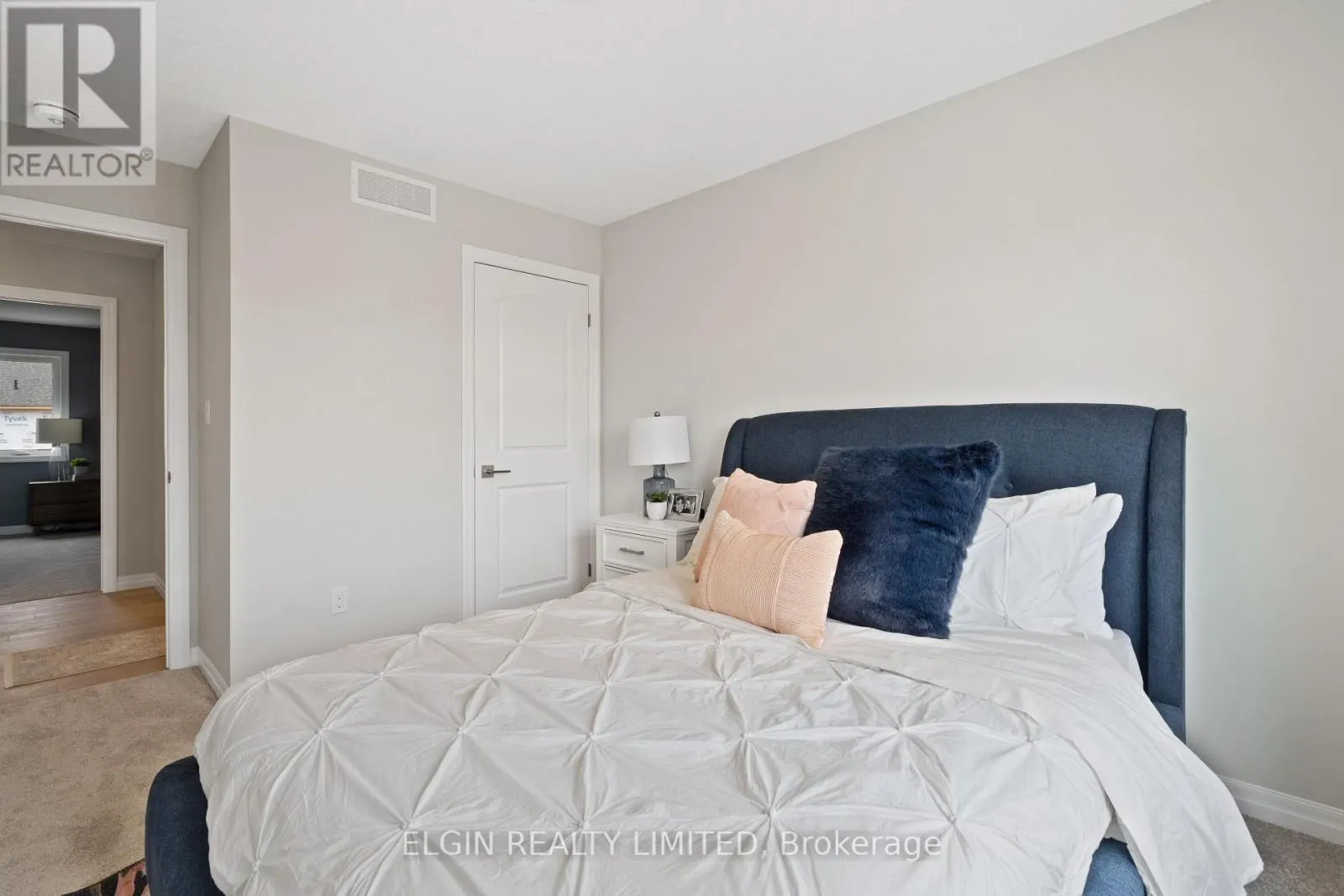 29 HEMLOCK CRESCENT