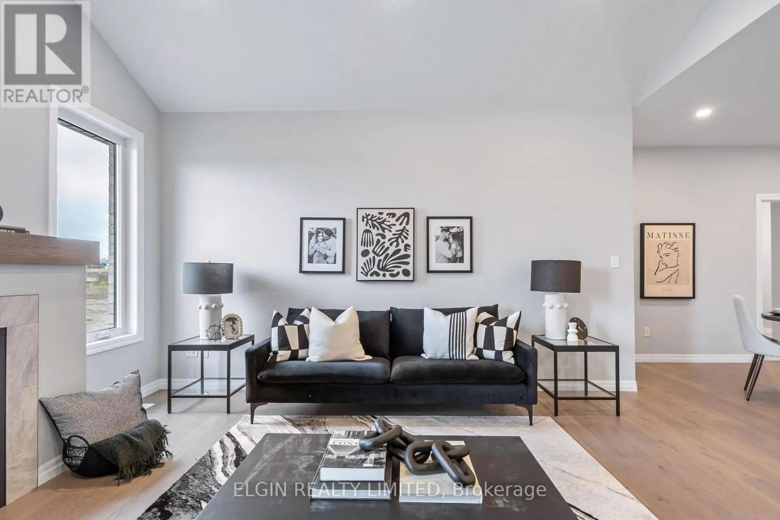 31 HEMLOCK CRESCENT
