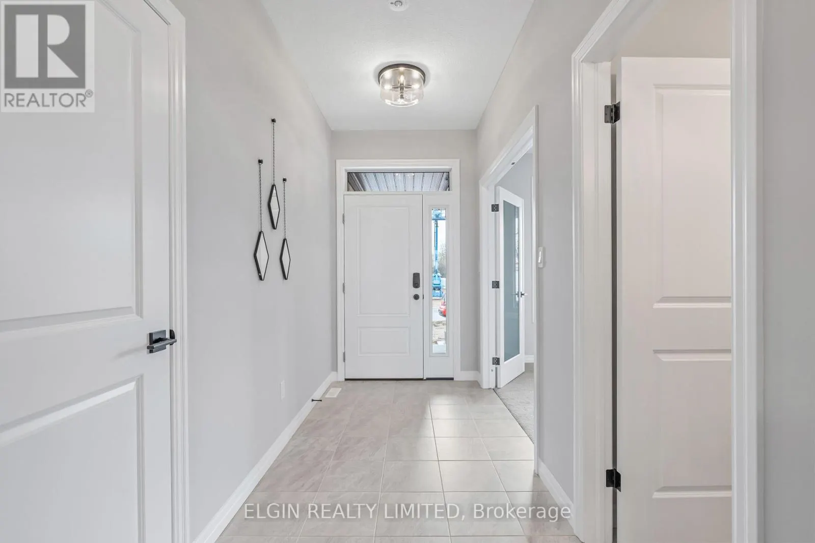31 HEMLOCK CRESCENT
