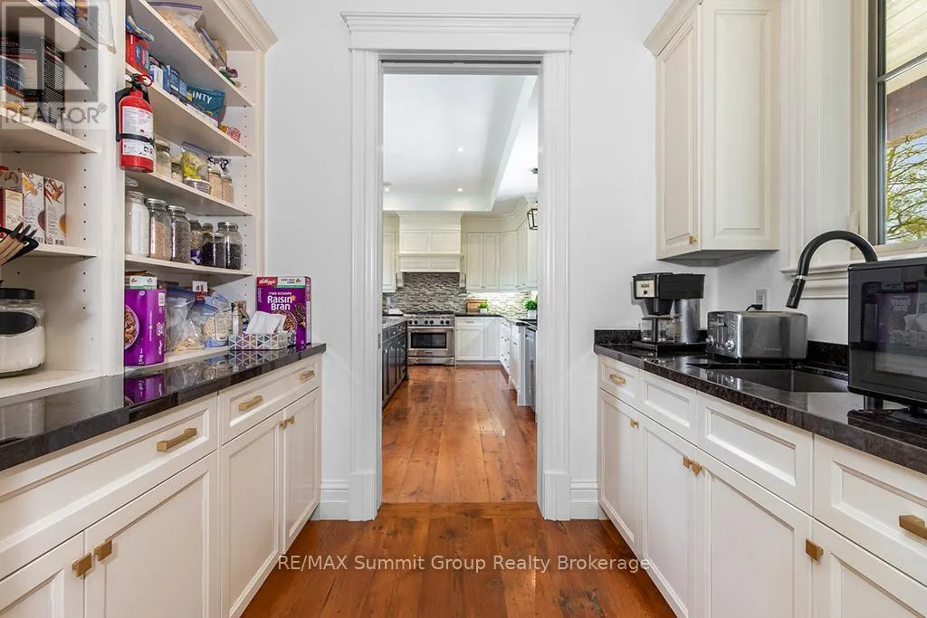 194109 GREY ROAD 13
