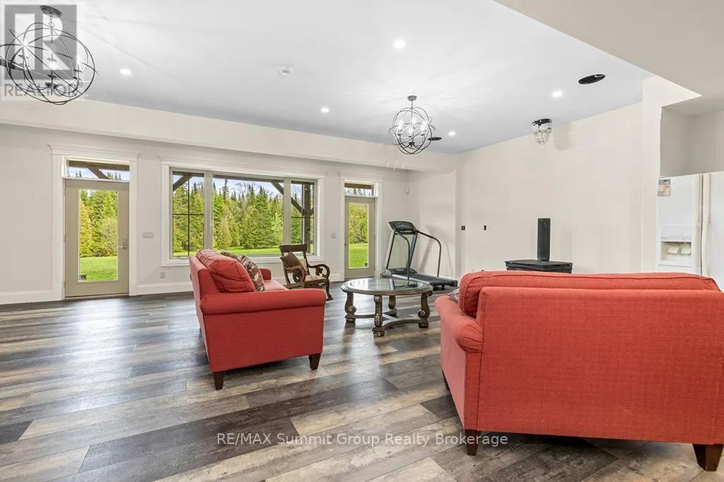 194109 GREY ROAD 13