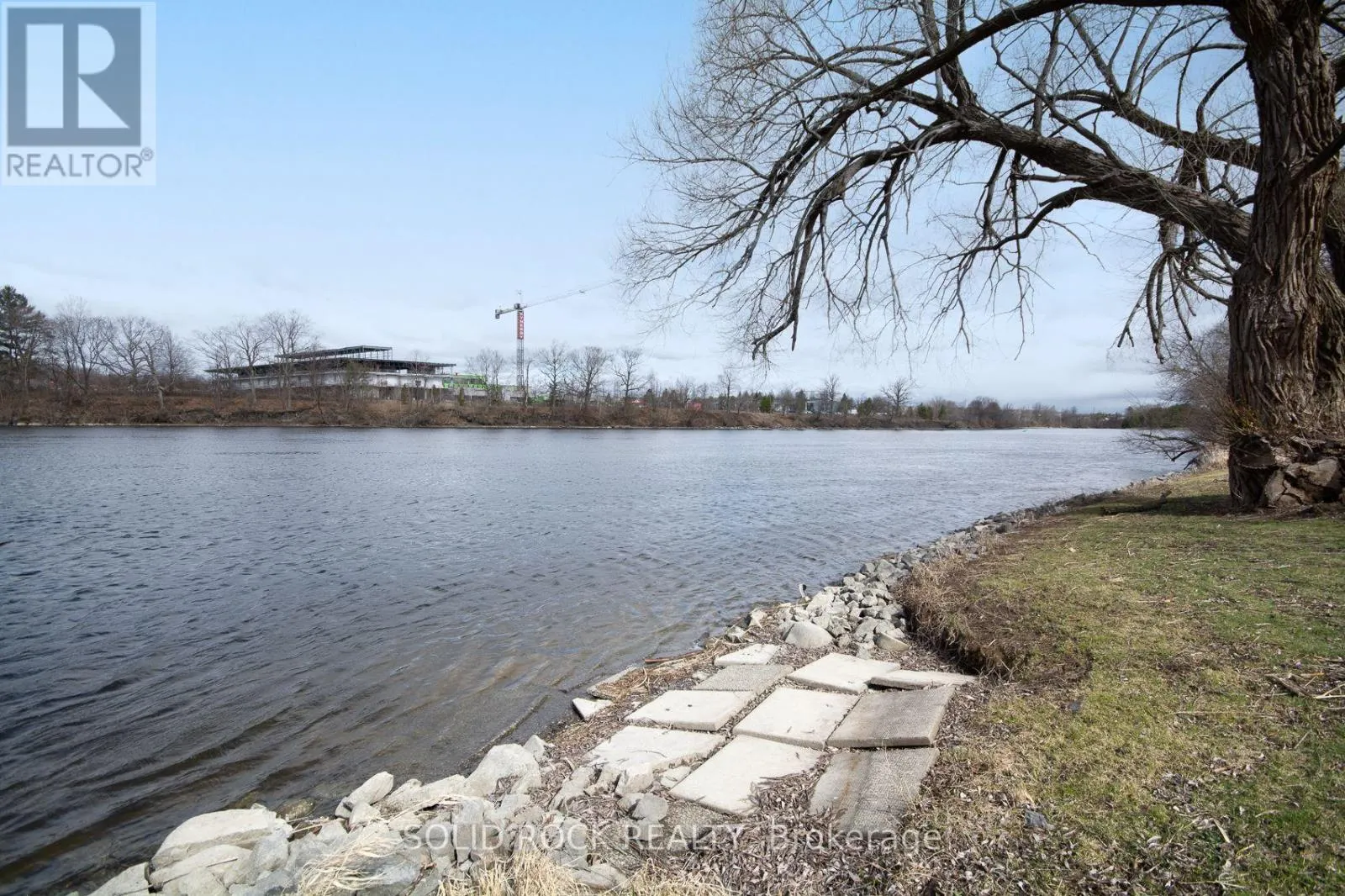 724 RIVER ROAD
