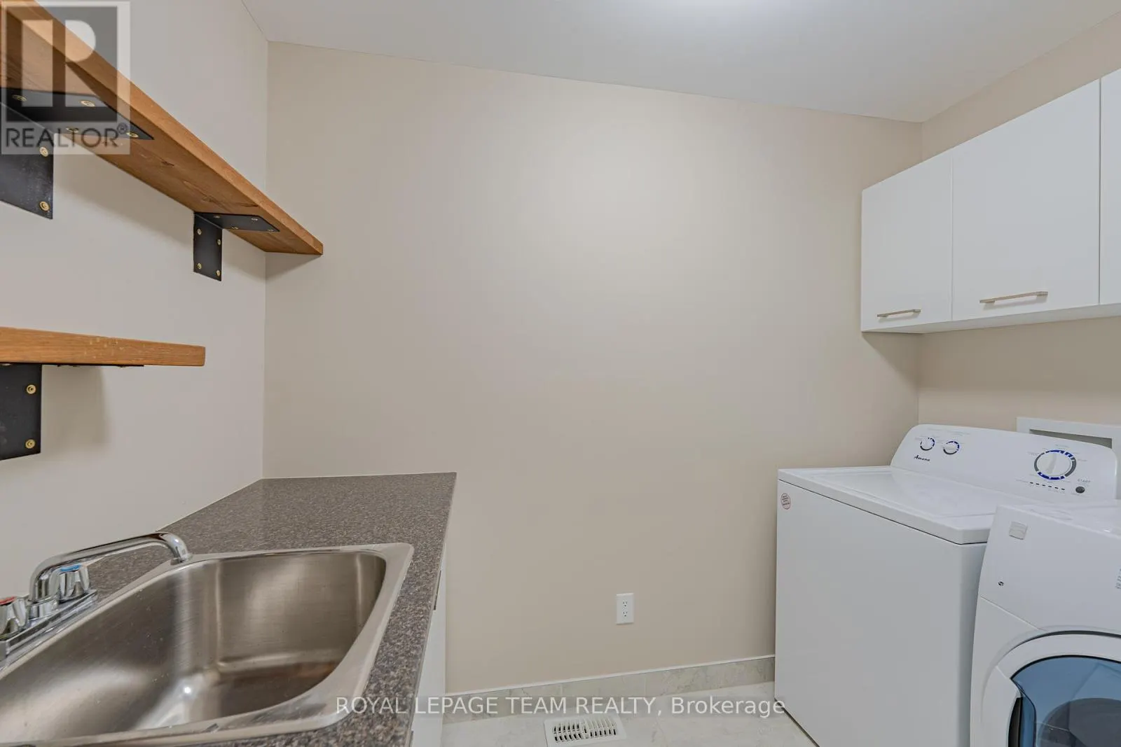 768 CEDAR CREEK DRIVE