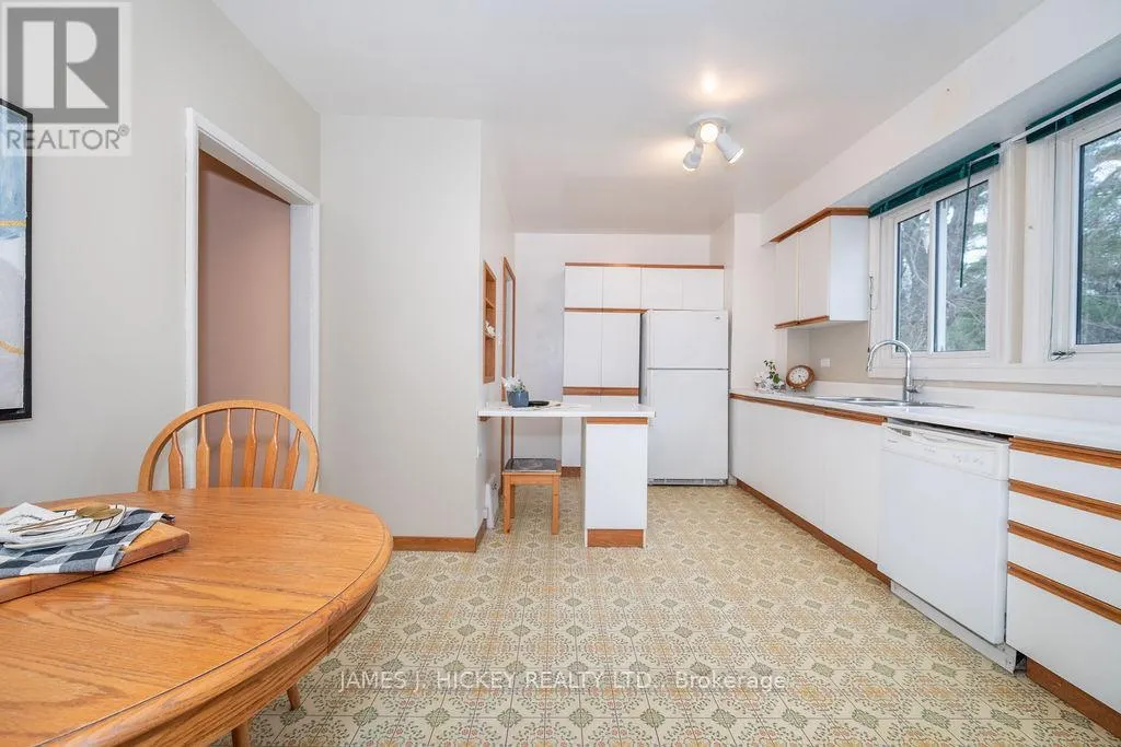 62 PARKDALE AVENUE