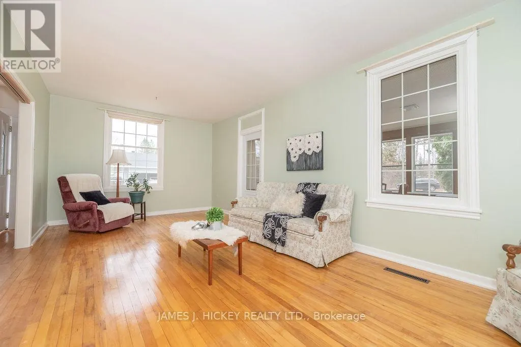 62 PARKDALE AVENUE