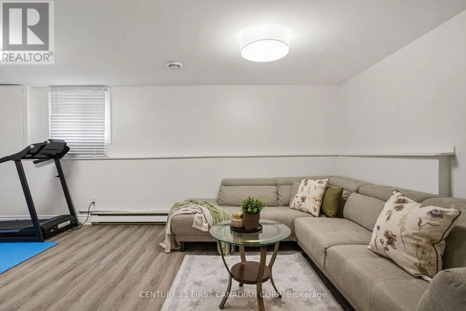 24 - 1855 ALDERSBROOK ROAD, #24