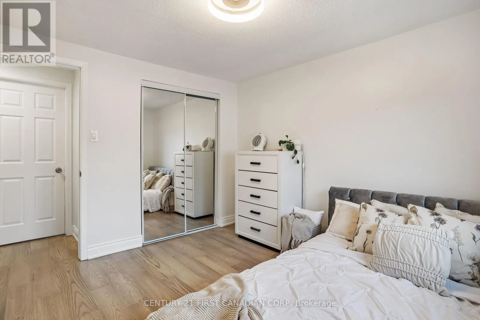 24 - 1855 ALDERSBROOK ROAD, #24