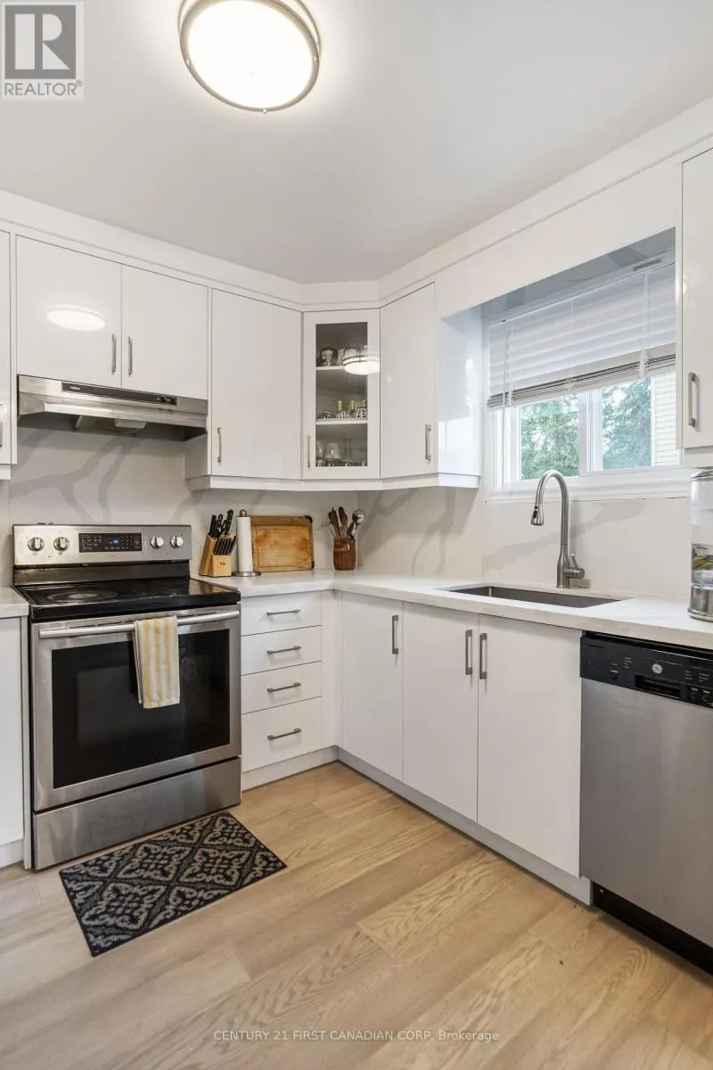 24 - 1855 ALDERSBROOK ROAD, #24