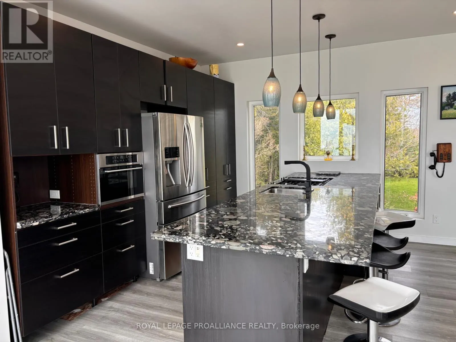 621 BARCOVAN BEACH ROAD