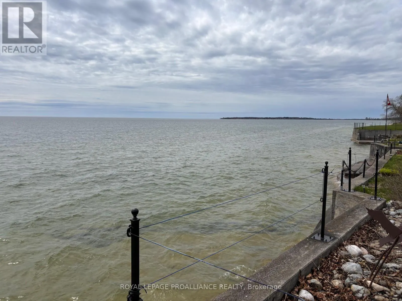621 BARCOVAN BEACH ROAD