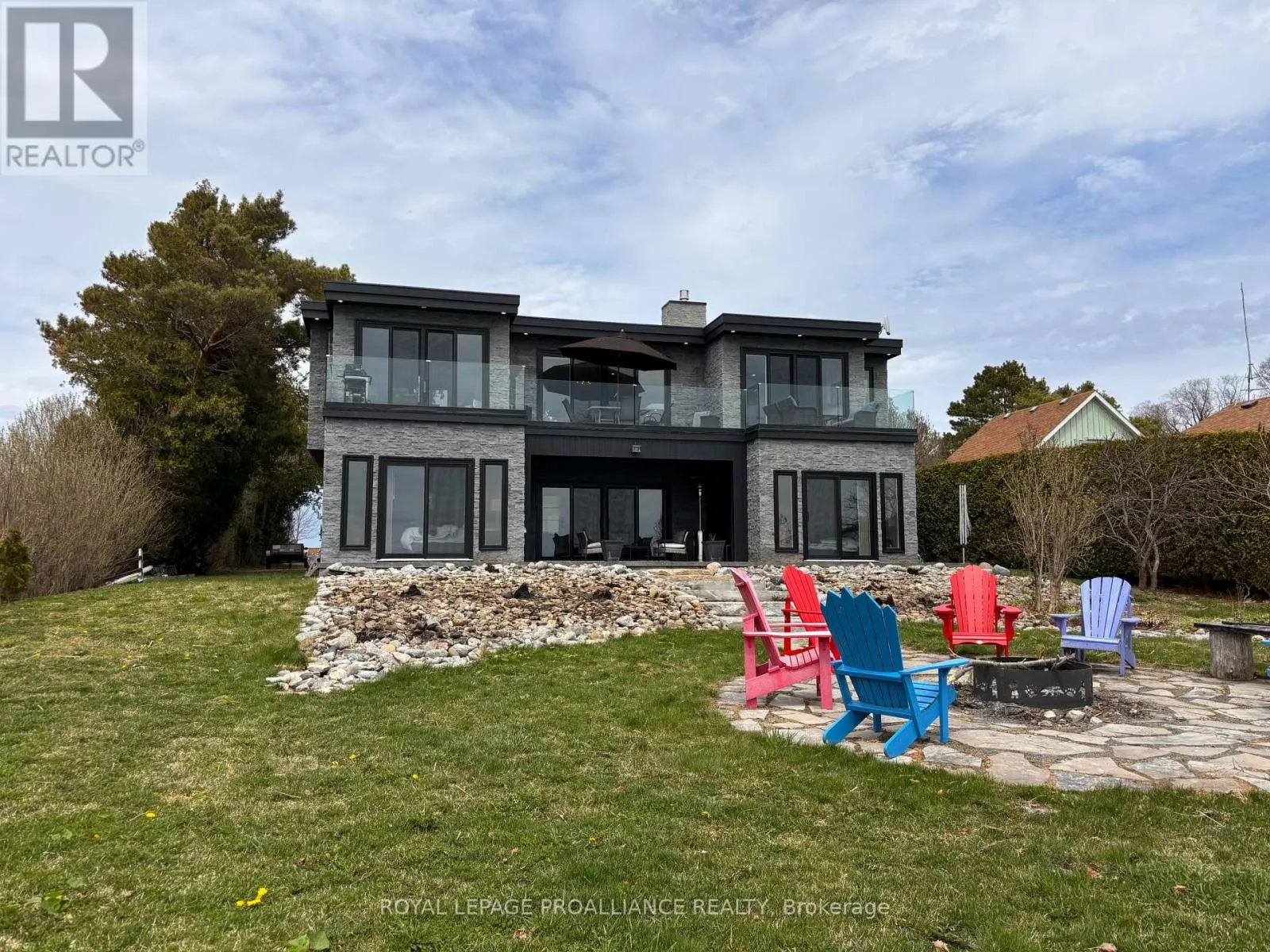 621 BARCOVAN BEACH ROAD