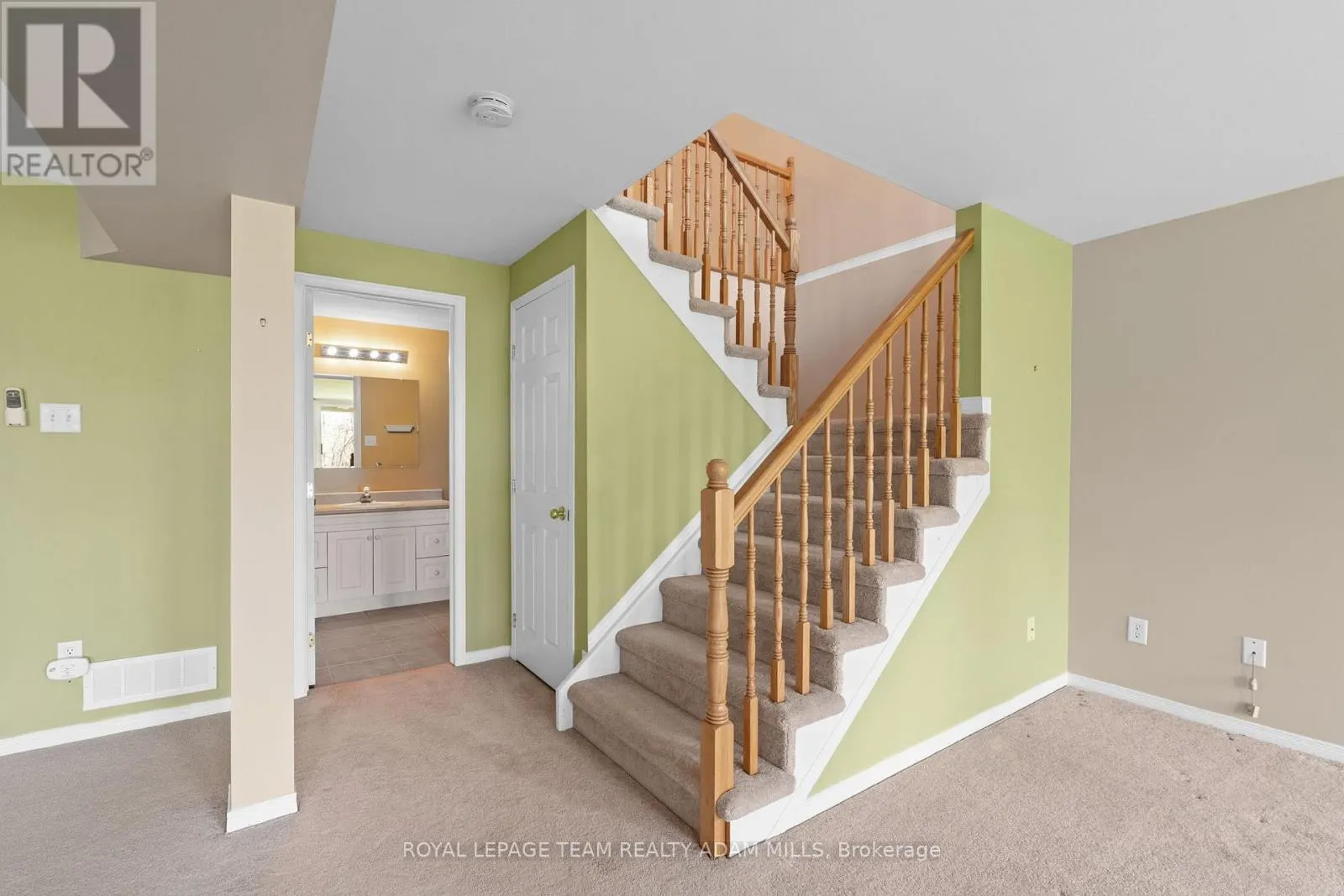 98 PATTERSON CRESCENT