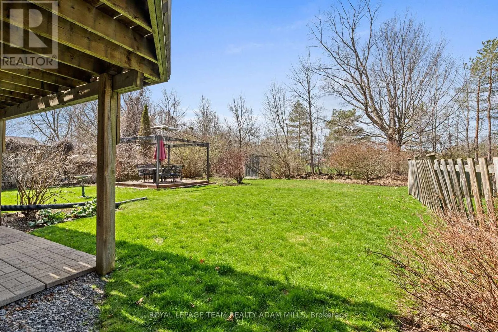 98 PATTERSON CRESCENT
