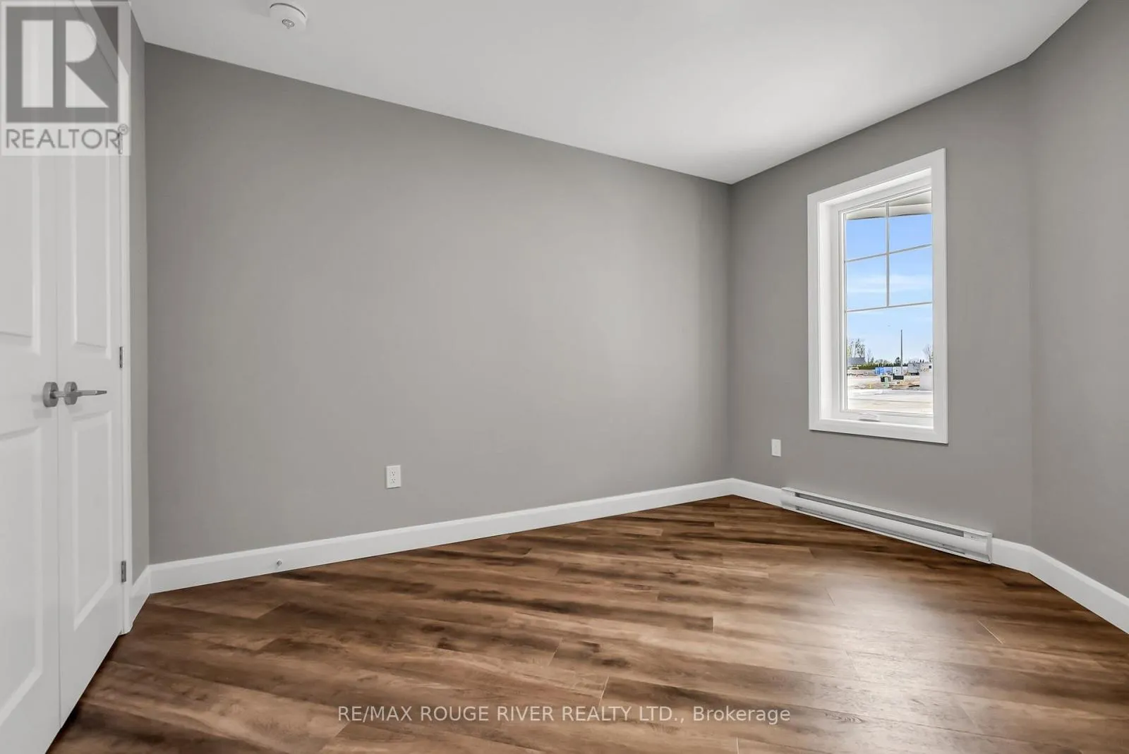 103 - 14 MEADOWCREEK DRIVE, #103