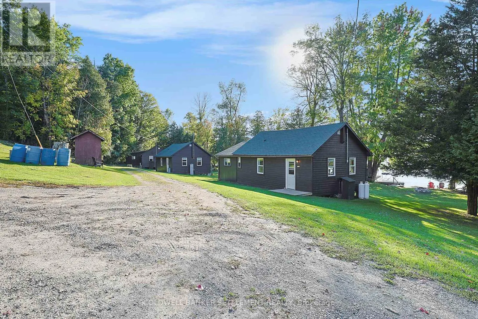 538 CLEAR LAKE ROAD W