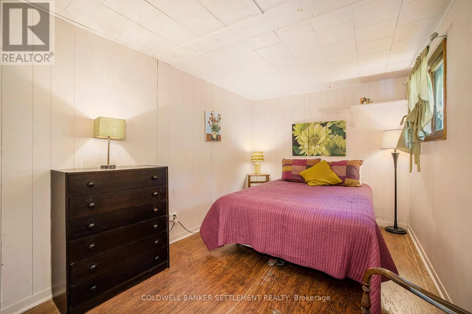538 CLEAR LAKE ROAD W