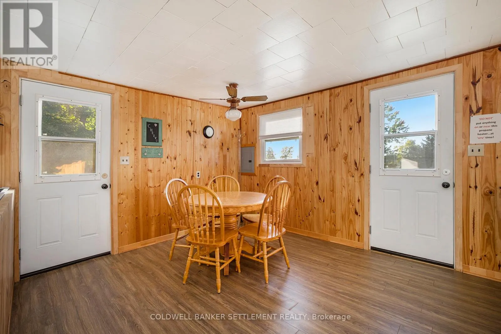 538 CLEAR LAKE ROAD W