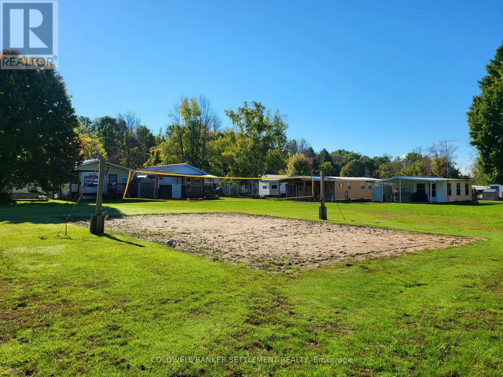 538 CLEAR LAKE ROAD W