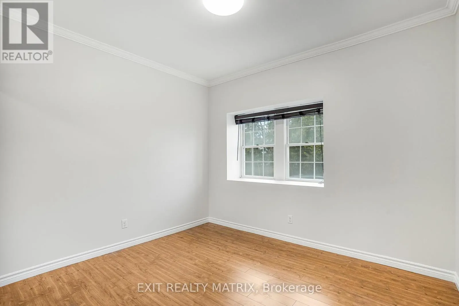 8 - 926 LANSDOWNE STREET