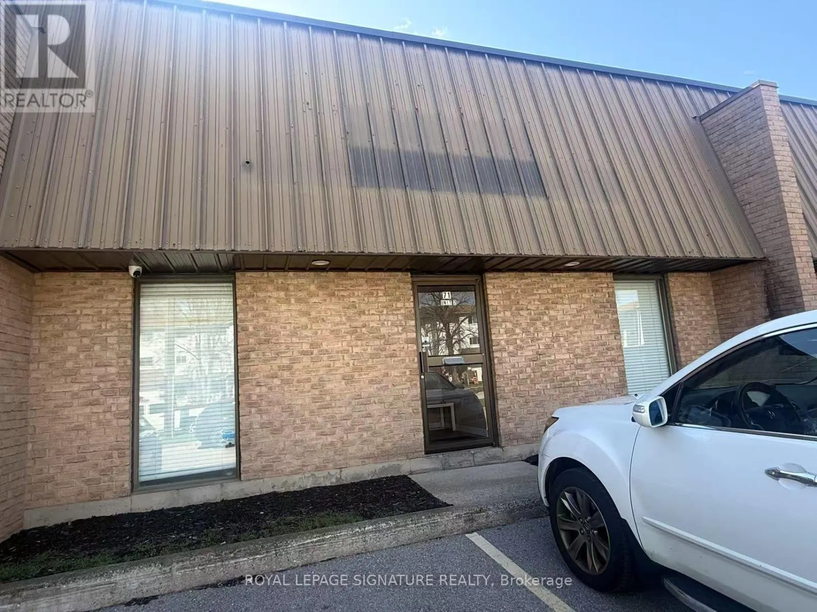 2 - 71 CRAIG STREET