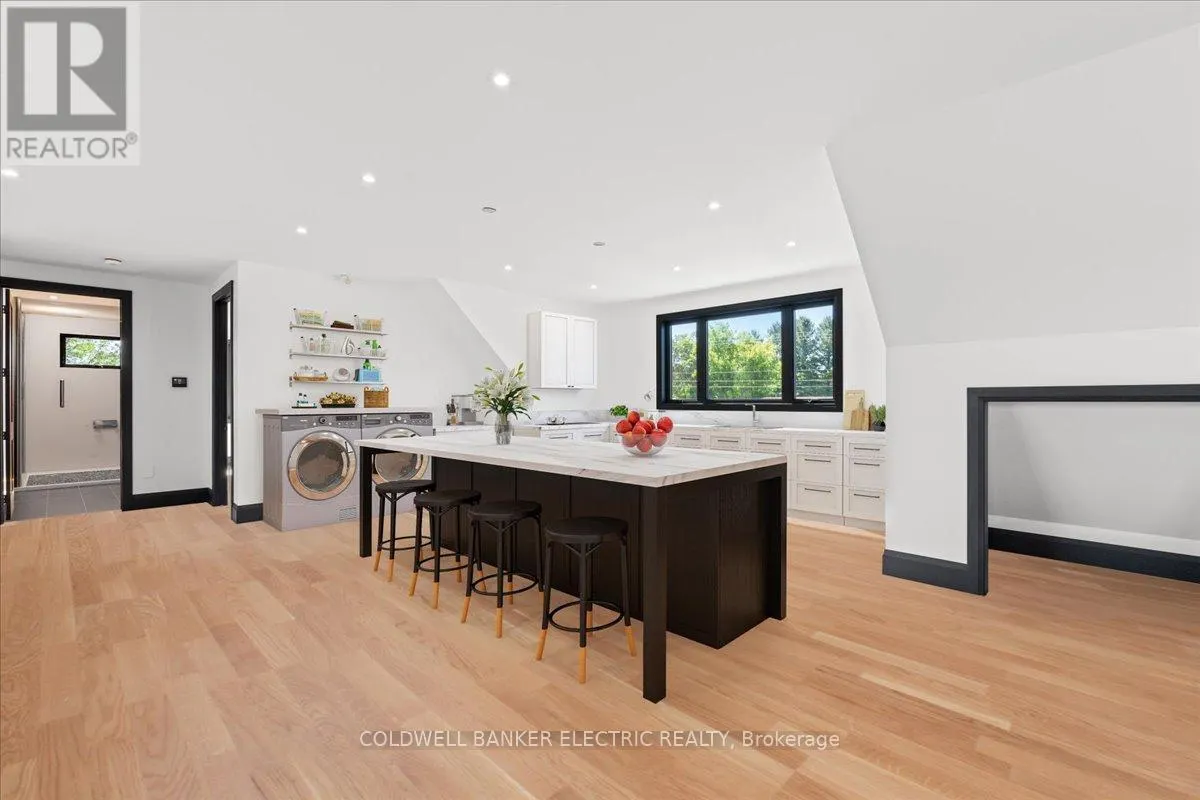 367 GIFFORD DRIVE