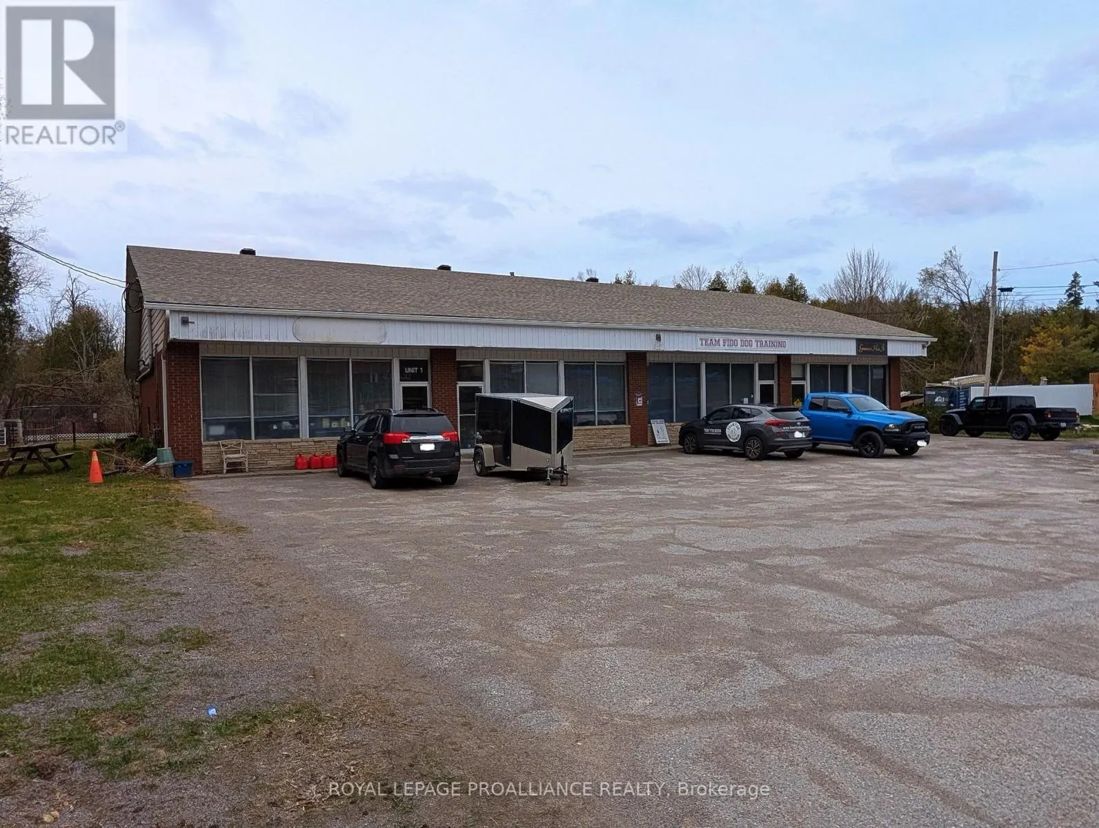 3165 LAKEFIELD ROAD