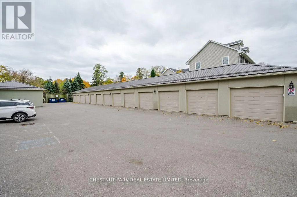 403 - 72 PINE STREET N, #403