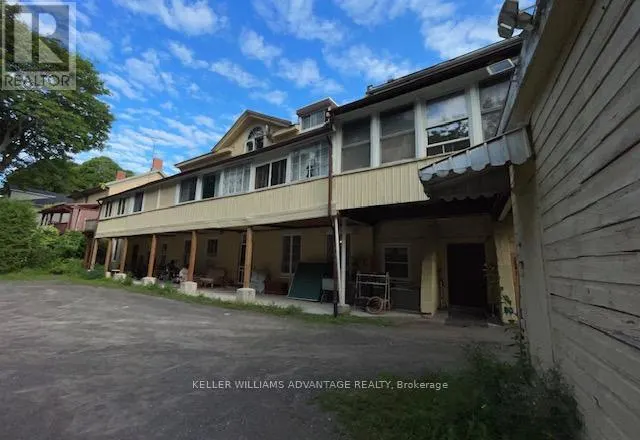 223 WALTON STREET