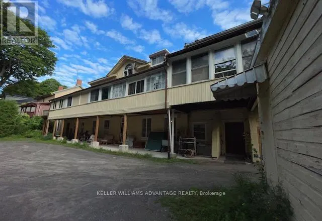 223 WALTON STREET