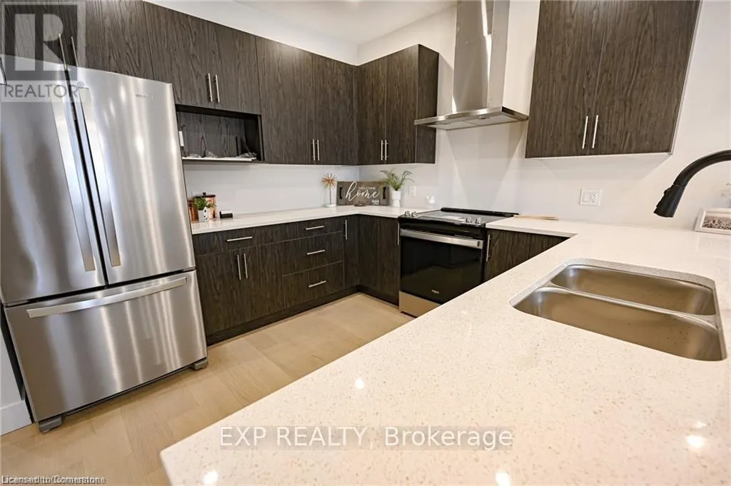 5.5 SOUTH COURT STREET W