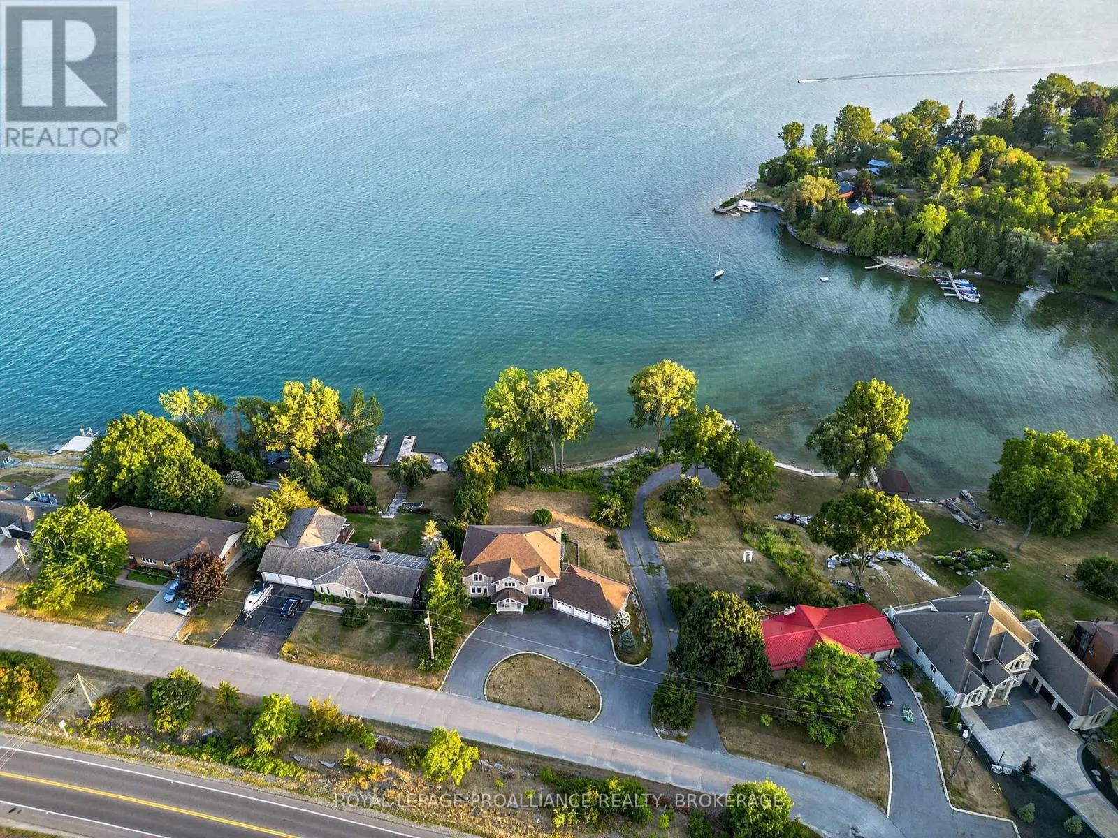 4734 LAKESIDE LANE