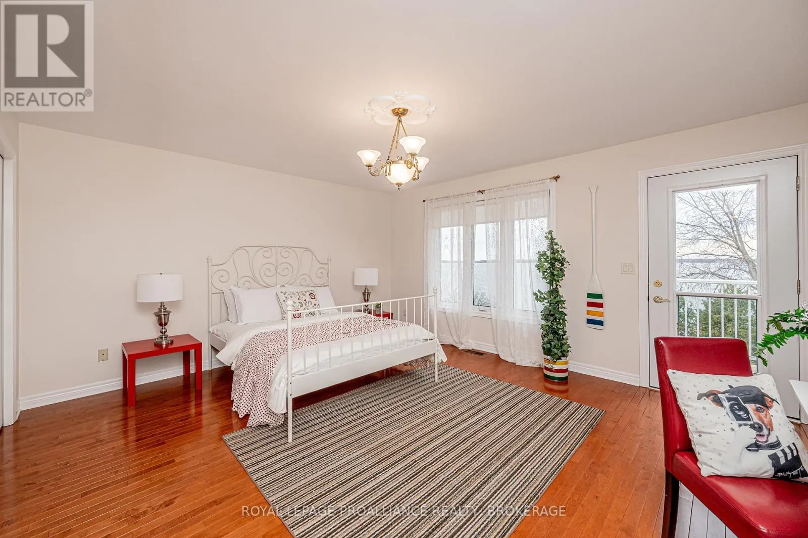 4734 LAKESIDE LANE
