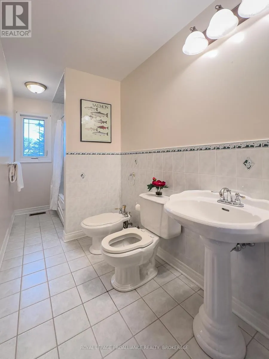 4734 LAKESIDE LANE