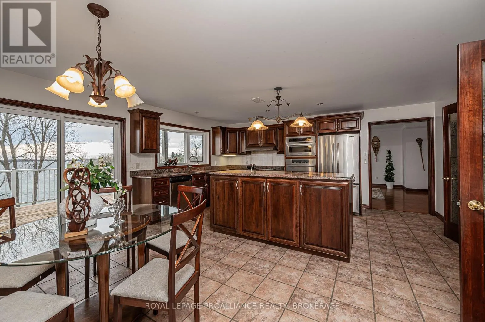 4734 LAKESIDE LANE