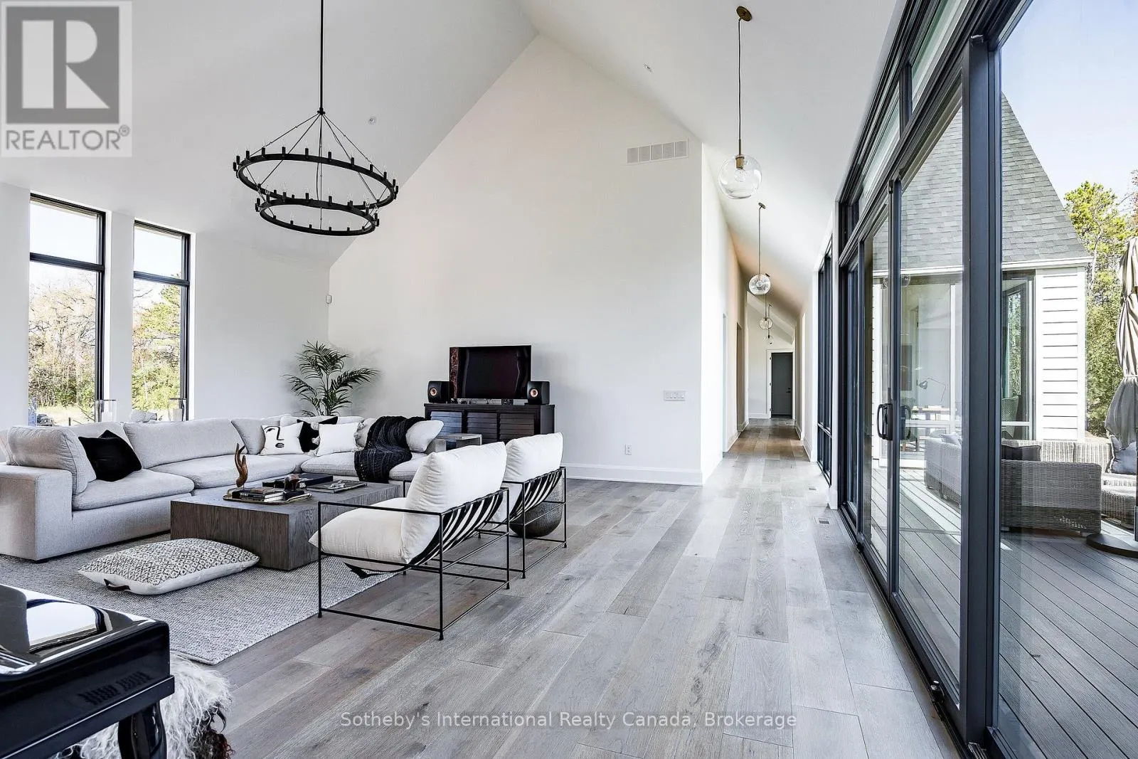 101 DEER LANE