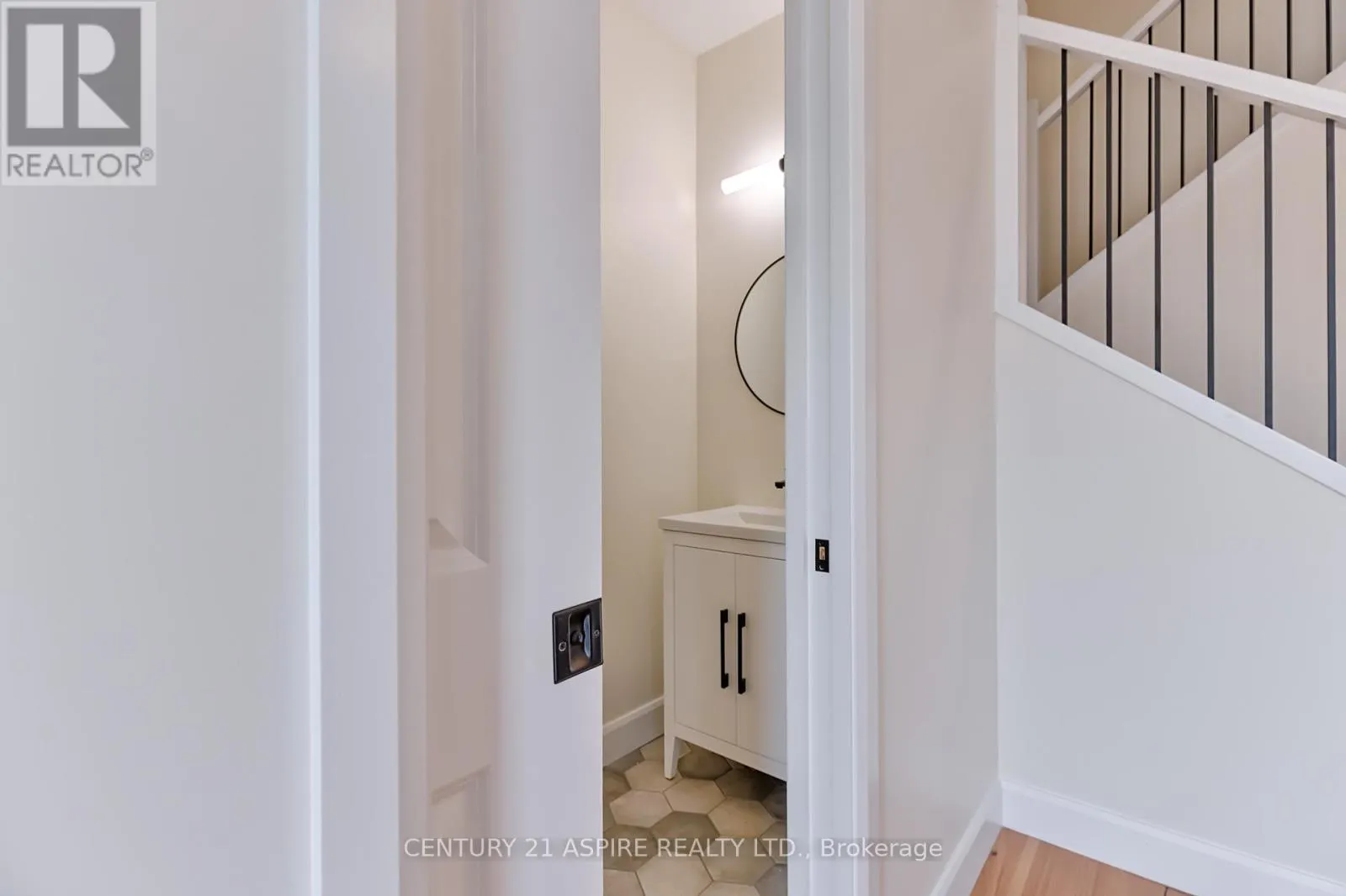 94A FRONTENAC CRESCENT